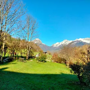 Chaleureux Situe En Plein Coeur Des Bauges Appartement École